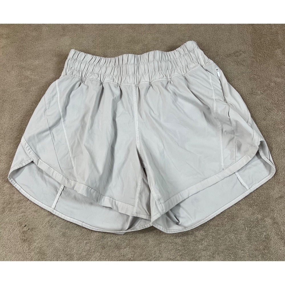 Lululemon Track That Short Women's 5" Size 6 Khaki Mid-Rise Nylon Polyester EUC